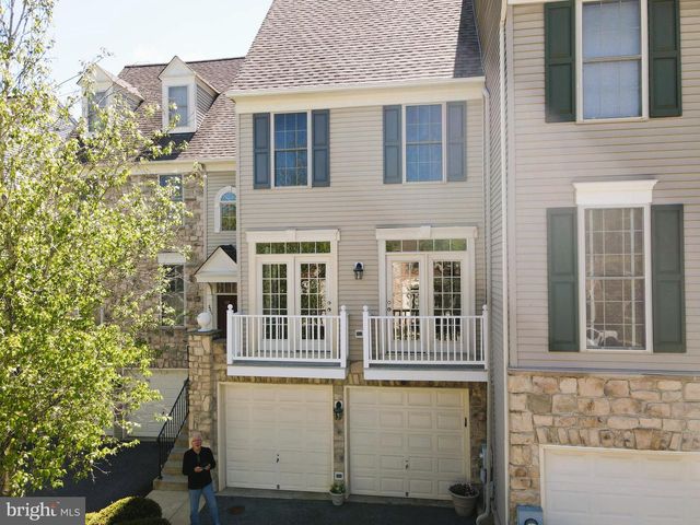 2211 BEAR DEN RD, Frederick, MD 21701