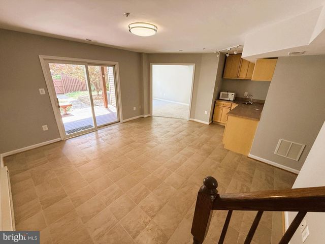2211 BEAR DEN RD, Frederick, MD 21701