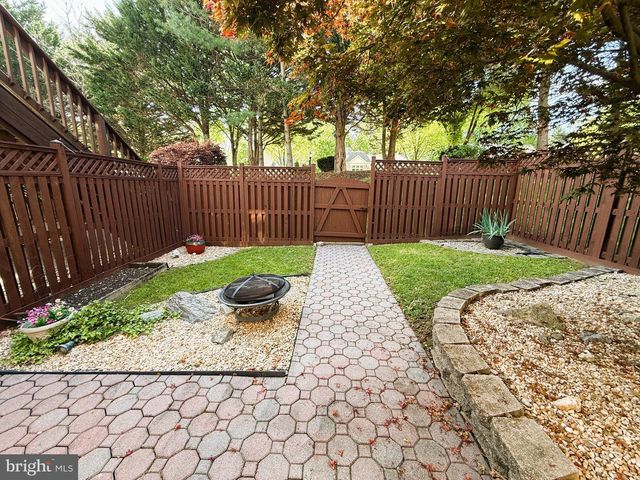 2211 BEAR DEN RD, Frederick, MD 21701