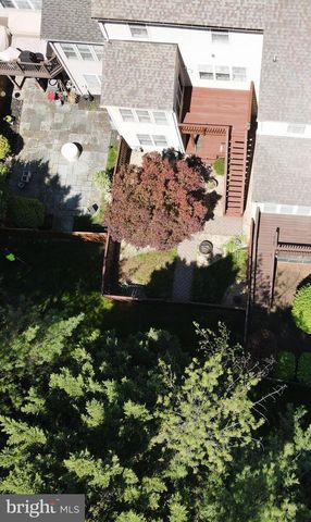 2211 BEAR DEN RD, Frederick, MD 21701