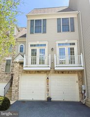 2211 BEAR DEN RD, Frederick, MD 21701