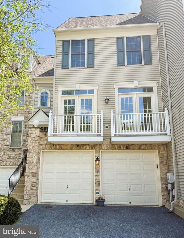 2211 BEAR DEN RD, Frederick, MD 21701