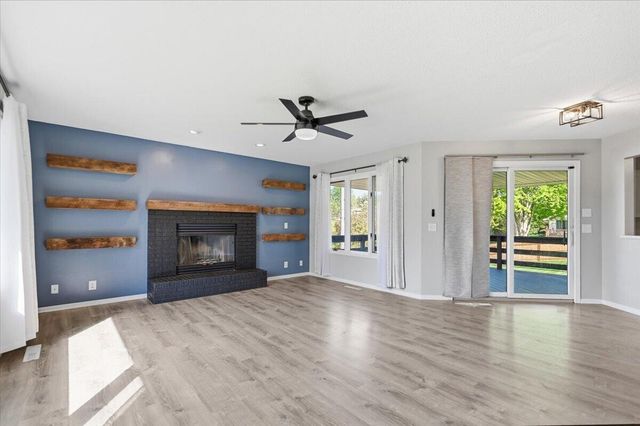 105 KINGSRIDGE Drive, Council Bluffs, IA 51503