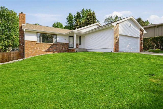 105 KINGSRIDGE Drive, Council Bluffs, IA 51503