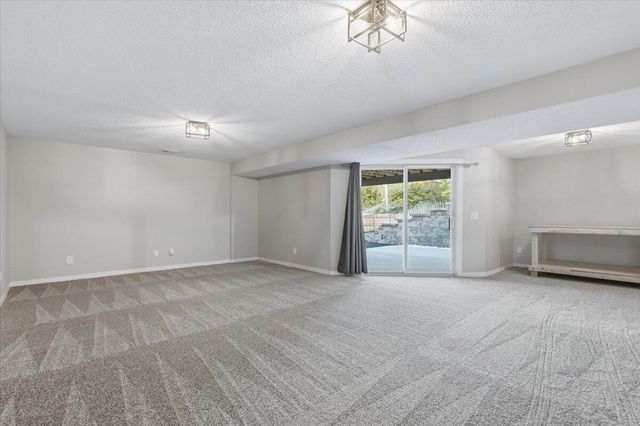 105 KINGSRIDGE Drive, Council Bluffs, IA 51503