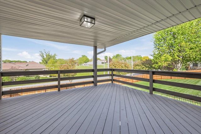 105 KINGSRIDGE Drive, Council Bluffs, IA 51503