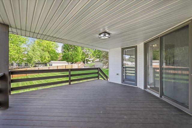 105 KINGSRIDGE Drive, Council Bluffs, IA 51503