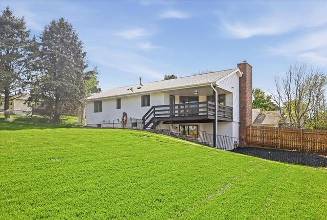 105 KINGSRIDGE Drive, Council Bluffs, IA 51503