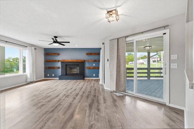 105 KINGSRIDGE Drive, Council Bluffs, IA 51503