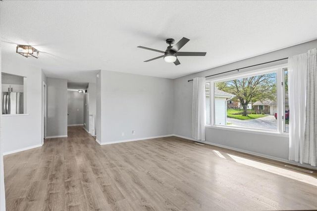 105 KINGSRIDGE Drive, Council Bluffs, IA 51503