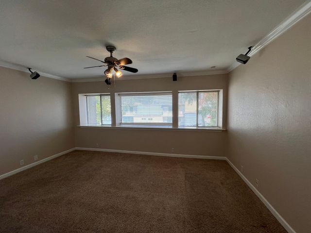2020 N Garrett Avenue 107, Dallas, TX 75206