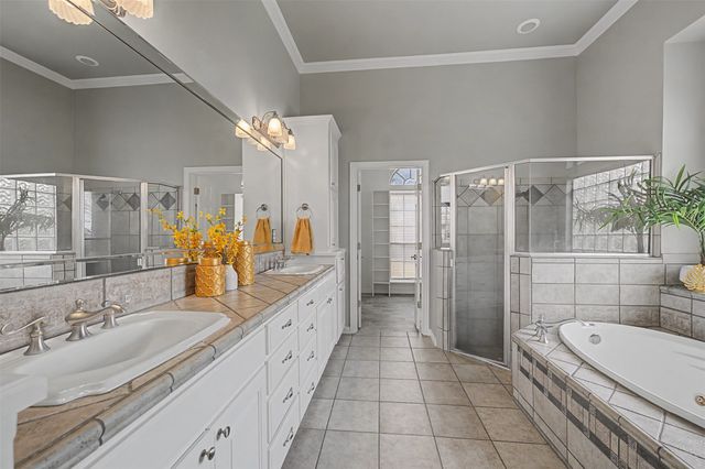 686 Cattlebaron Parc Drive, Fort Worth, TX 76108