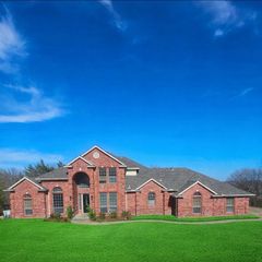 686 Cattlebaron Parc Drive, Fort Worth, TX 76108