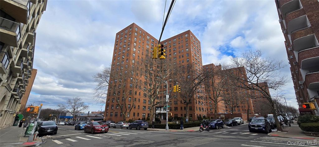 9905 63rd Drive 3O, Rego Park, NY 11374