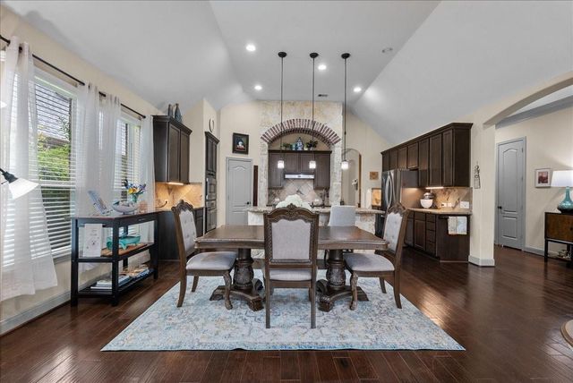 521 E Fork, Webster, TX 77598