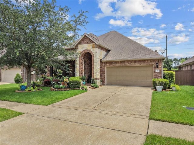 521 E Fork, Webster, TX 77598