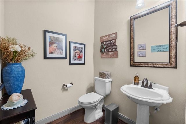 521 E Fork, Webster, TX 77598