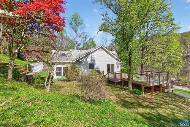 689 MUTTON HOLLOW RD, Stanardsville, VA 22973