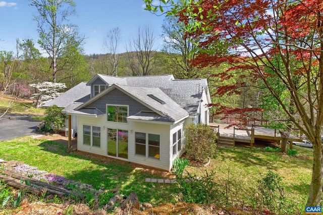 689 MUTTON HOLLOW RD, Stanardsville, VA 22973