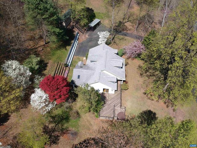 689 MUTTON HOLLOW RD, Stanardsville, VA 22973