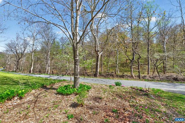 689 MUTTON HOLLOW RD, Stanardsville, VA 22973