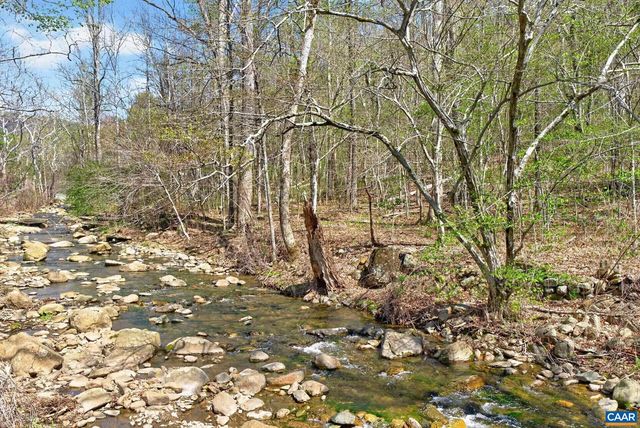 689 MUTTON HOLLOW RD, Stanardsville, VA 22973