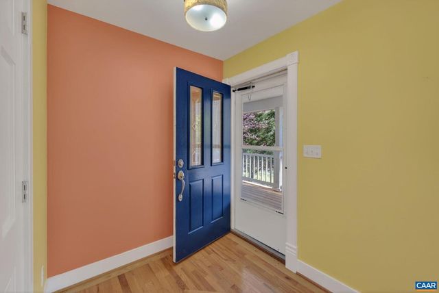 689 MUTTON HOLLOW RD, Stanardsville, VA 22973