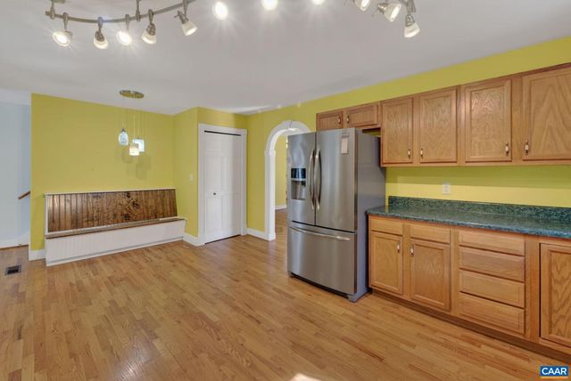 689 MUTTON HOLLOW RD, Stanardsville, VA 22973