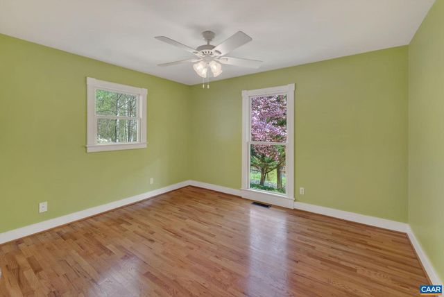 689 MUTTON HOLLOW RD, Stanardsville, VA 22973