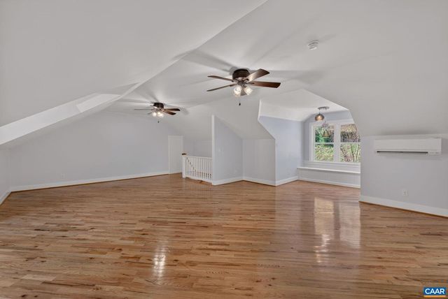 689 MUTTON HOLLOW RD, Stanardsville, VA 22973