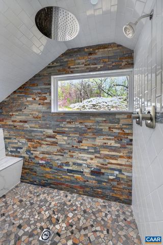 689 MUTTON HOLLOW RD, Stanardsville, VA 22973