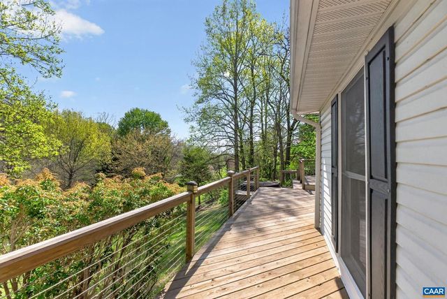 689 MUTTON HOLLOW RD, Stanardsville, VA 22973