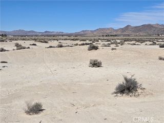 3 North Side, Lucerne Valley, CA 92356