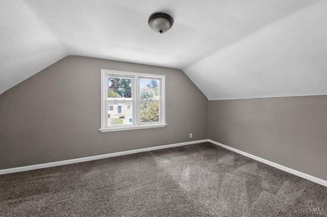 1911 Ashbrook Drive, Cincinnati, OH 45238