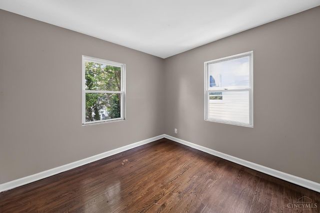 1911 Ashbrook Drive, Cincinnati, OH 45238