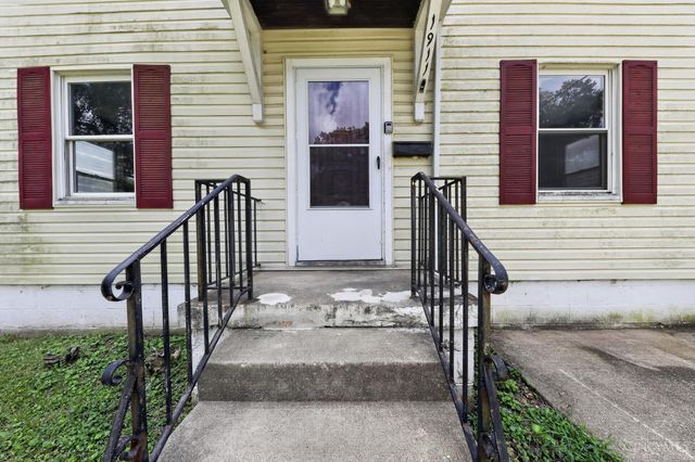 1911 Ashbrook Drive, Cincinnati, OH 45238