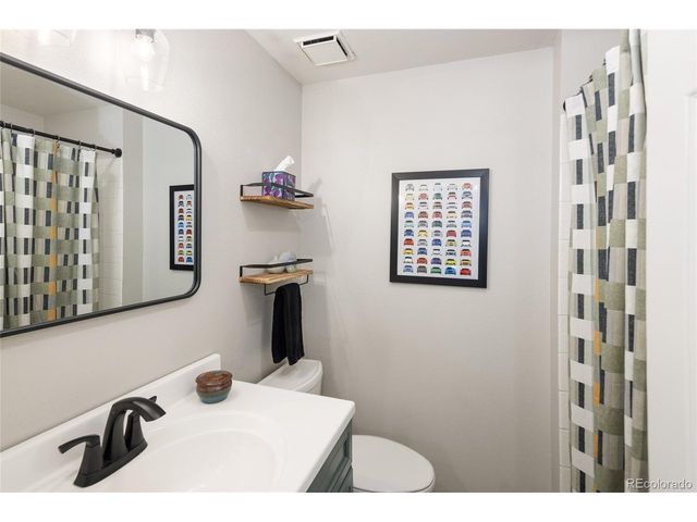 6836 E Briarwood Dr, Centennial, CO 80112