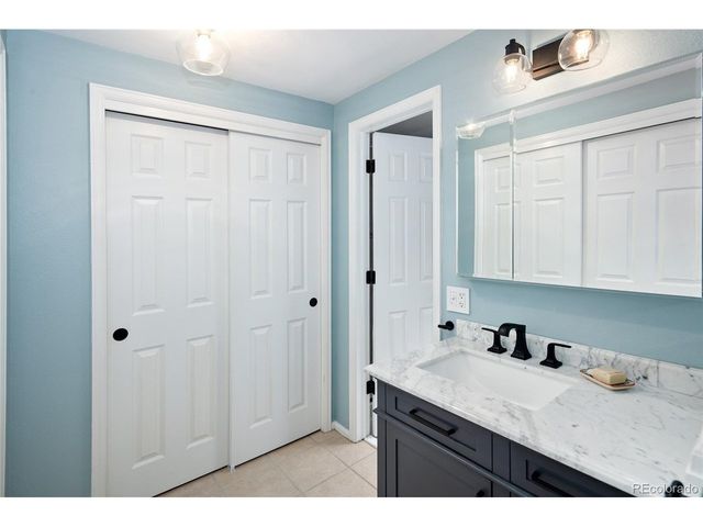 6836 E Briarwood Dr, Centennial, CO 80112