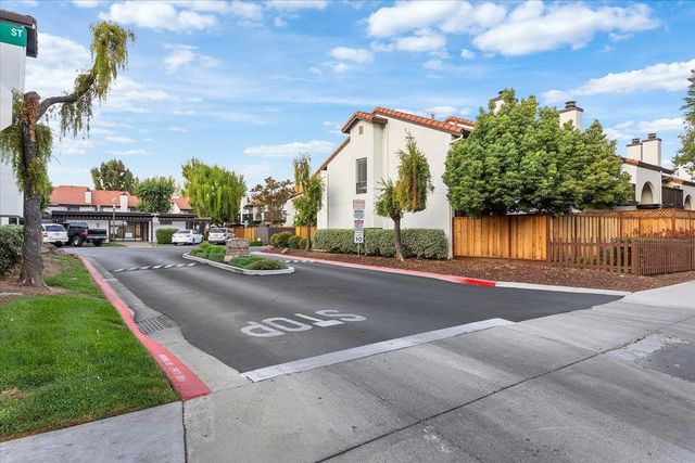 703 Gettysburg Way, Gilroy, CA 95020