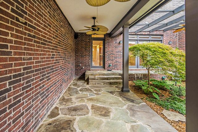 579 S FRONT ST, Memphis, TN 38103