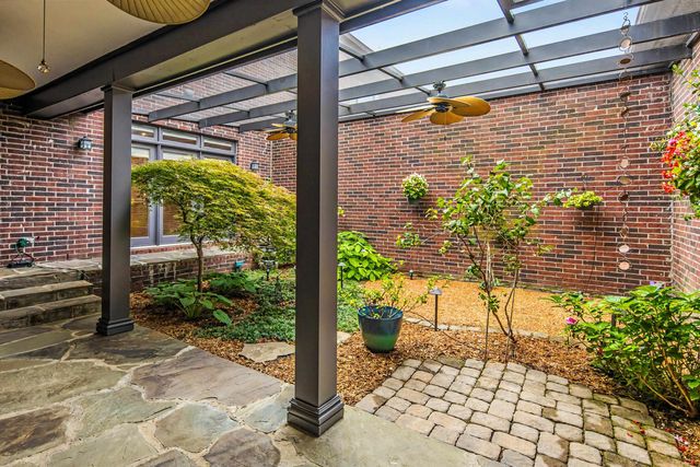579 S FRONT ST, Memphis, TN 38103