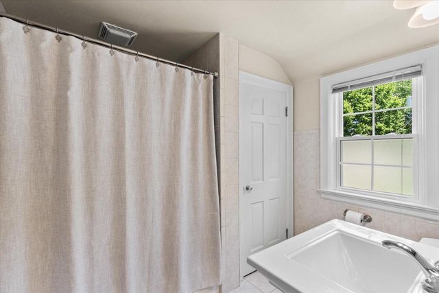2504 N 90th STREET, Wauwatosa, WI 53226
