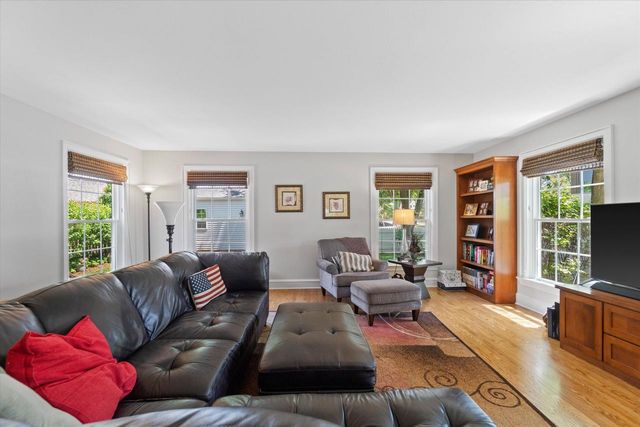 2504 N 90th STREET, Wauwatosa, WI 53226