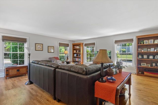 2504 N 90th STREET, Wauwatosa, WI 53226