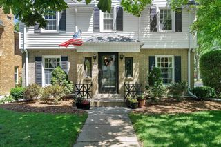 2504 N 90th STREET, Wauwatosa, WI 53226
