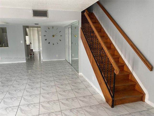 802 NE 26th Ave 802, Hallandale Beach, FL 33009