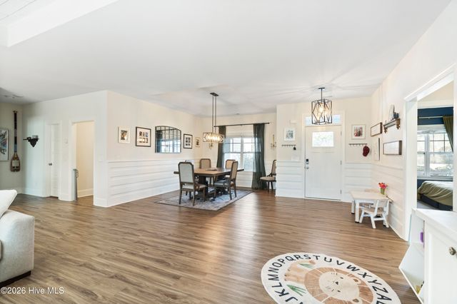 66 Lemongrass Court, Hampstead, NC 28443