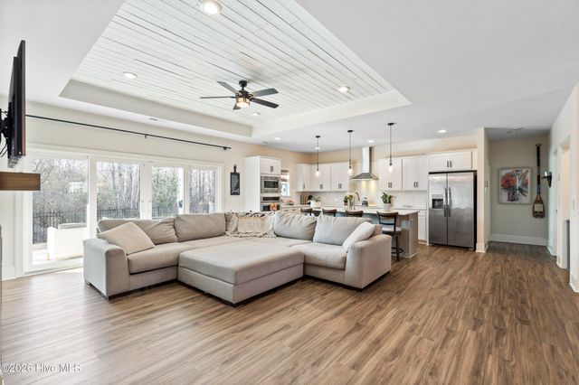 66 Lemongrass Court, Hampstead, NC 28443