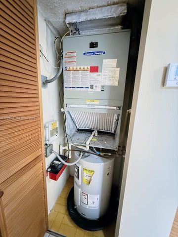 7900 NW 50th St 304, Lauderhill, FL 33351