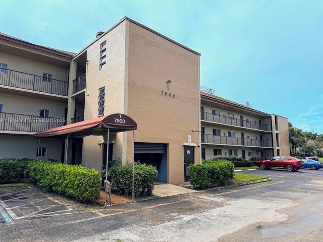 7900 NW 50th St 304, Lauderhill, FL 33351